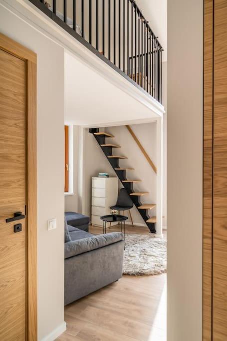 New Loft With Rooftop Terrace In The Old Town Riga Exterior photo