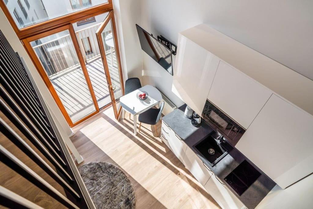 New Loft With Rooftop Terrace In The Old Town Riga Exterior photo